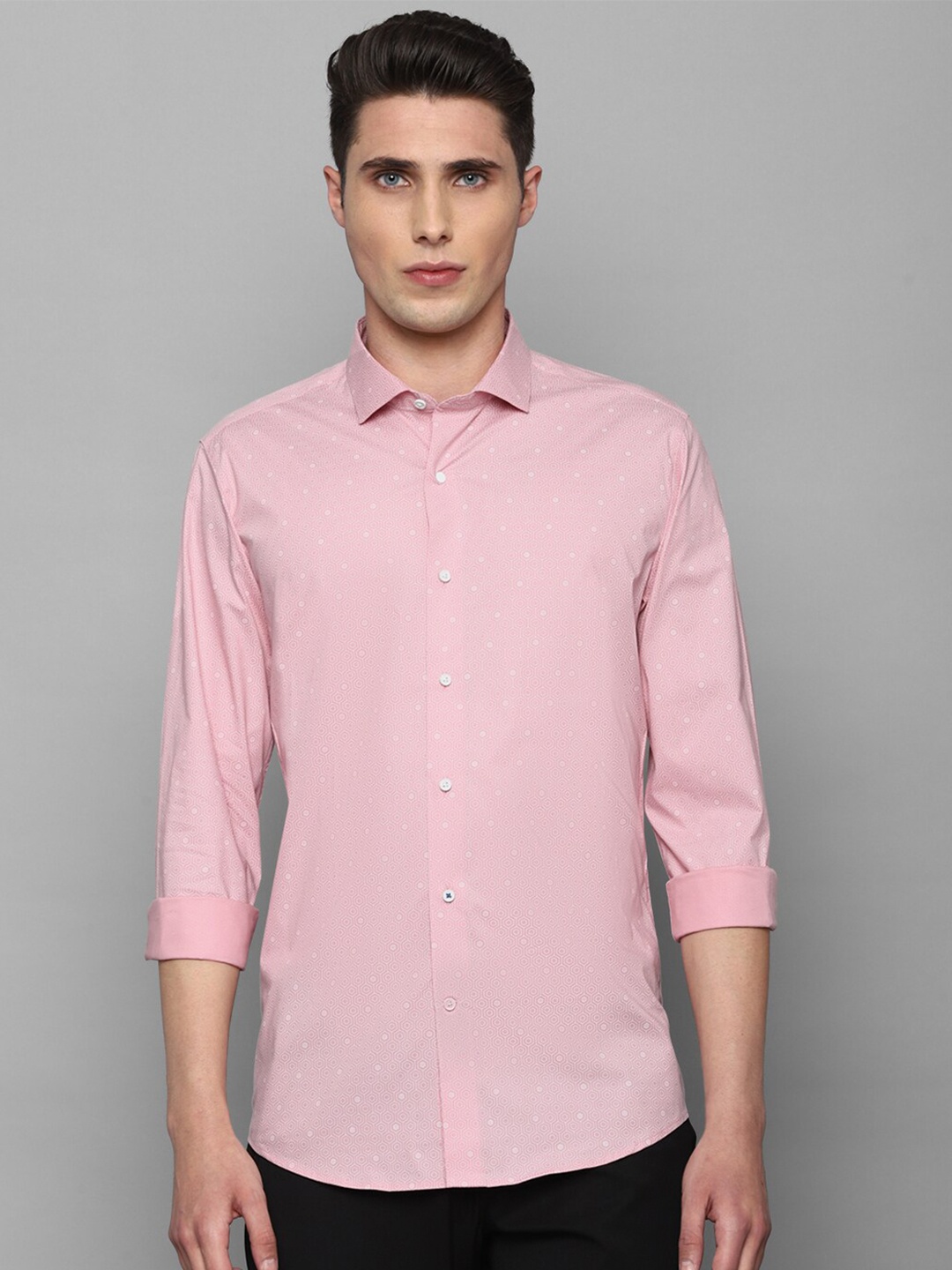

Louis Philippe Sport Men Pink Slim Fit Printed Casual Shirt