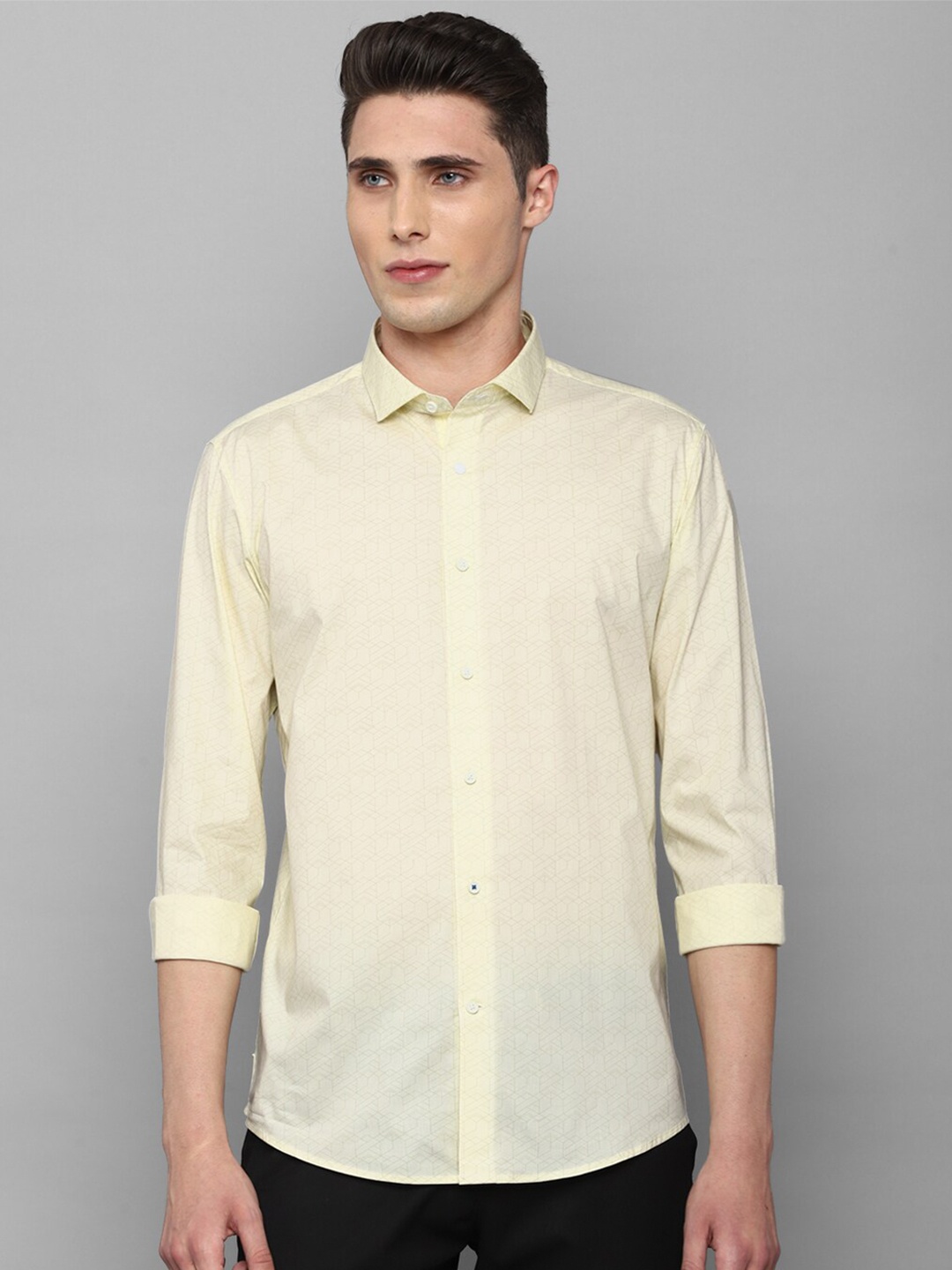

Louis Philippe Sport Men Yellow Slim Fit Printed Casual Shirt
