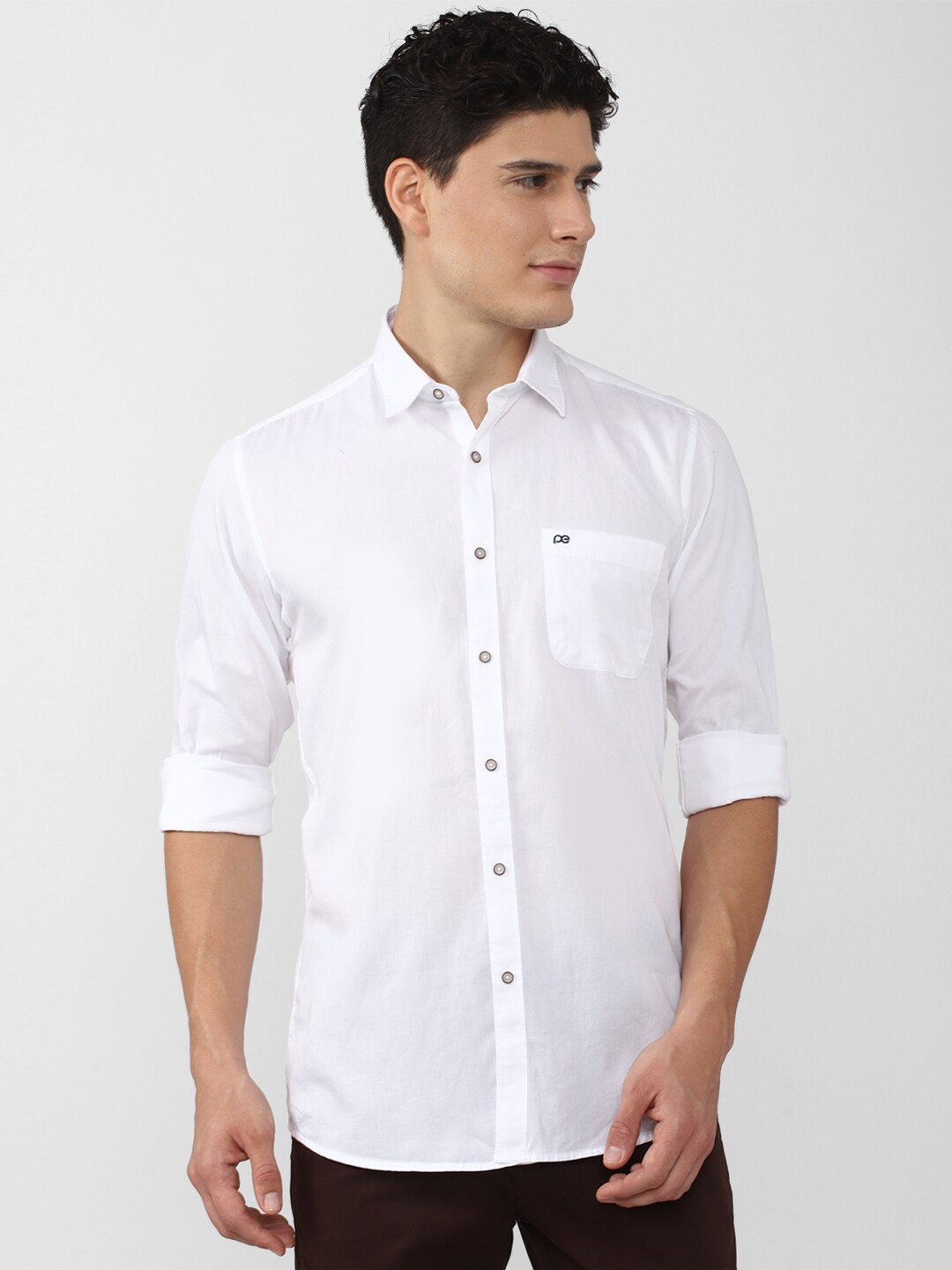 

Peter England Casuals Men White Slim Fit Pure Cotton Casual Shirt