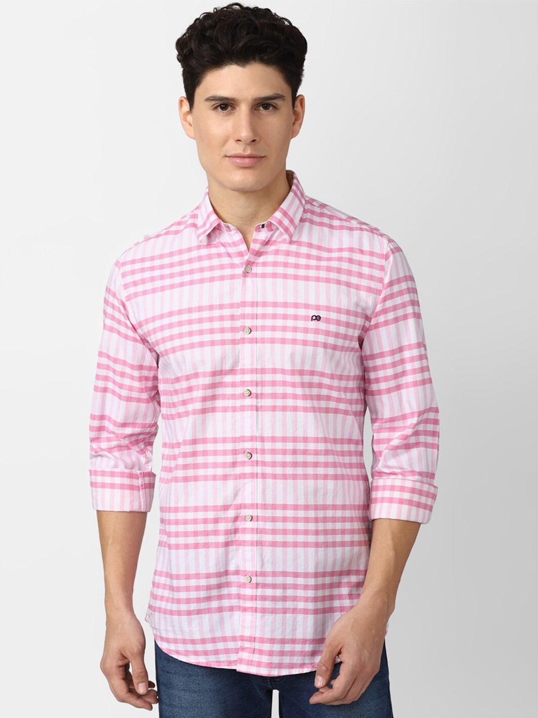 

Peter England Casuals Men Pink Slim Fit Checked Cotton Casual Shirt