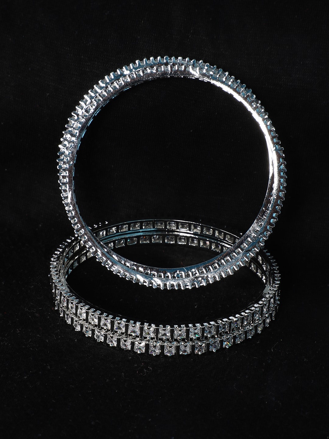 

STEORRA JEWELS Set Of 4 Gold-Plated & White AD Studded Bangles