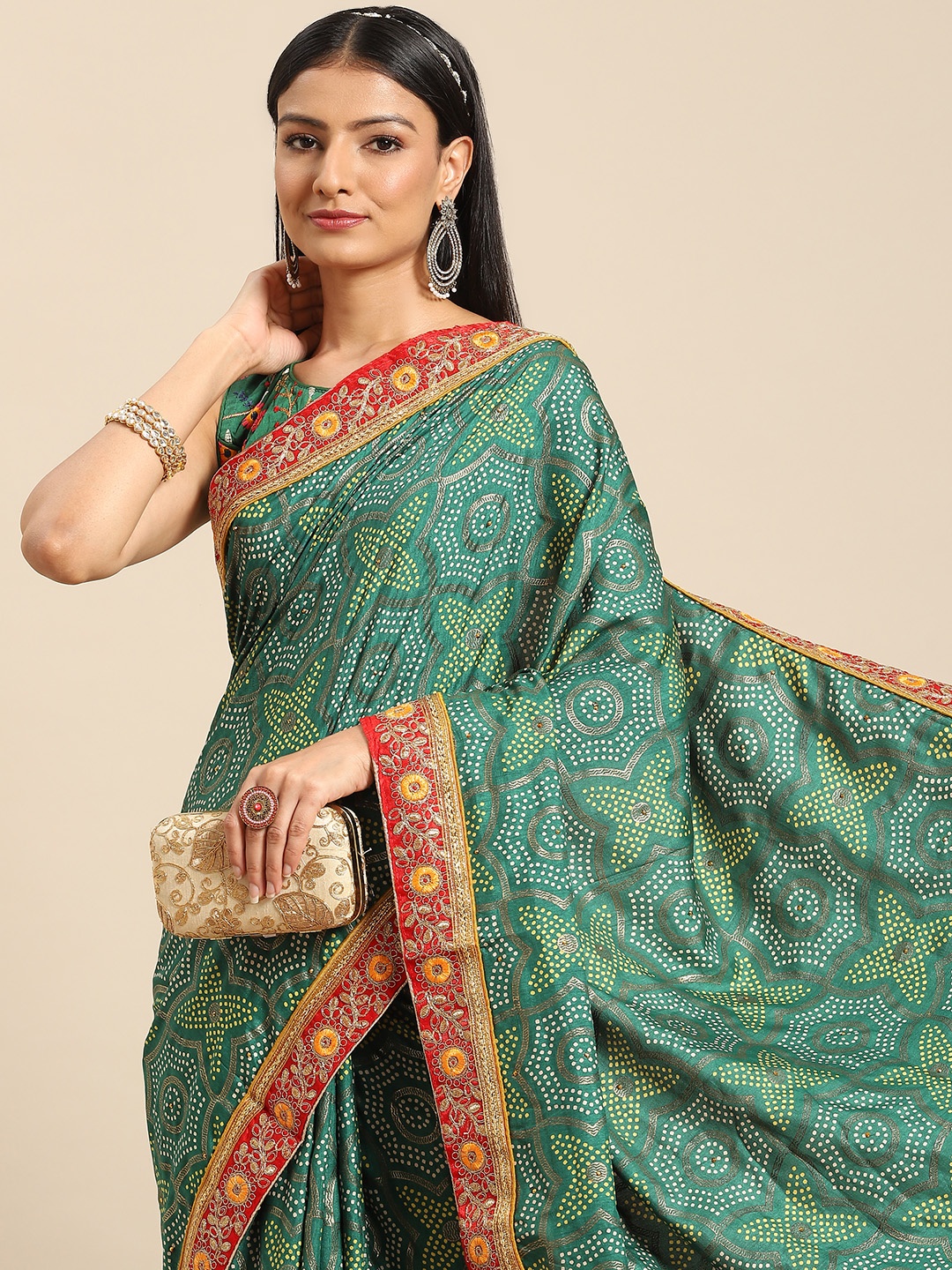 

Nimayaa Women Green & Yellow Bandhani Saree