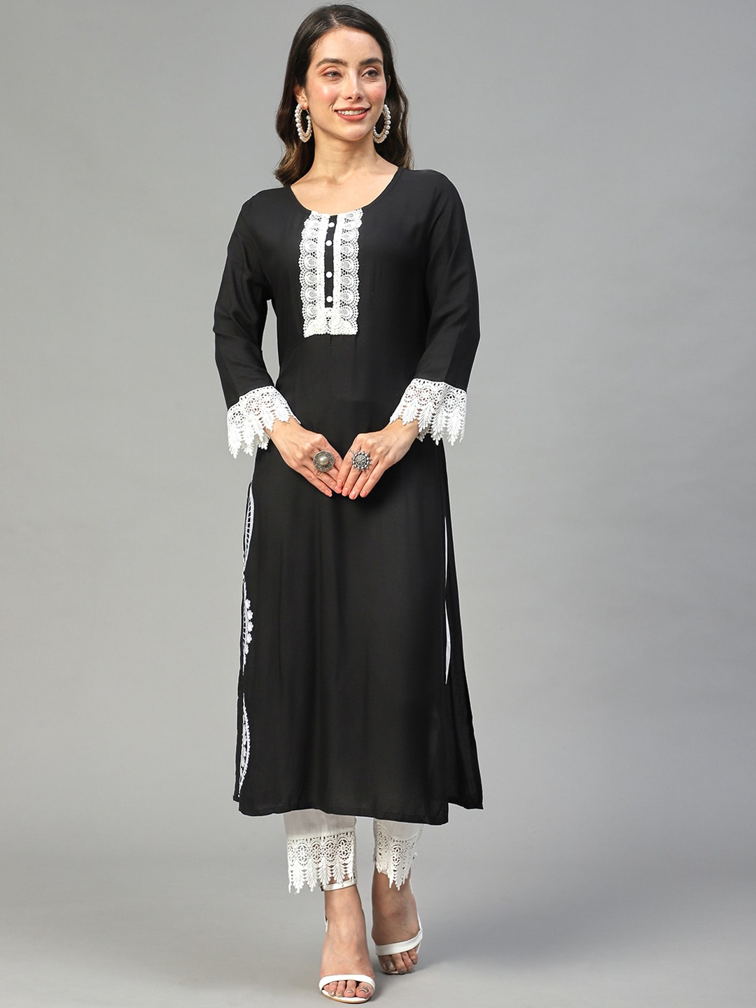 

FASHOR Women Black Ethnic Motifs Embroidered Thread Work Kurta with Trouser Set