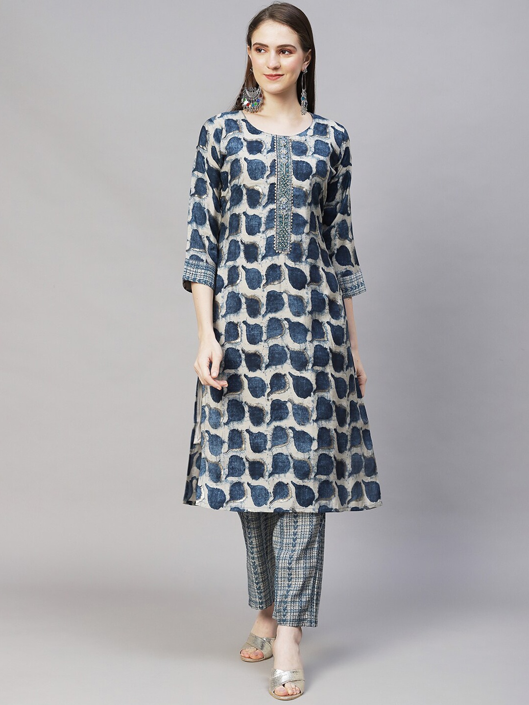 

FASHOR Women Teal Ethnic Motifs Printed & Embroidered Beads and Stones Kurta with Trousers
