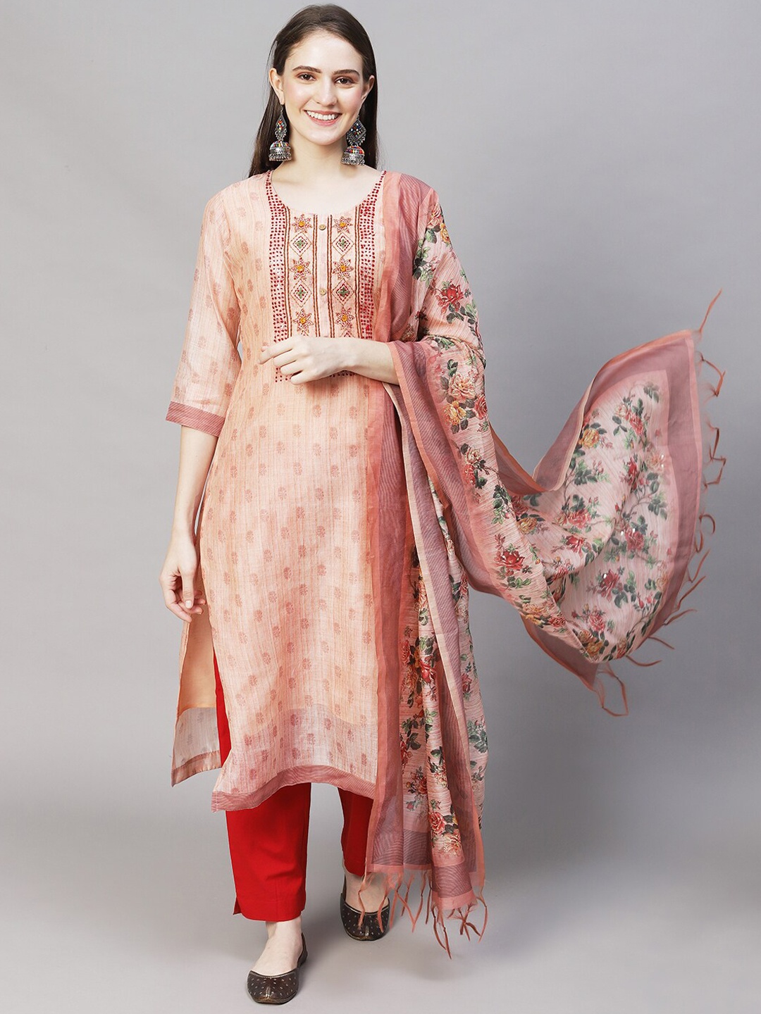 

FASHOR Women Peach-Coloured & Red Floral Printed Floral Chanderi Silk Kurta