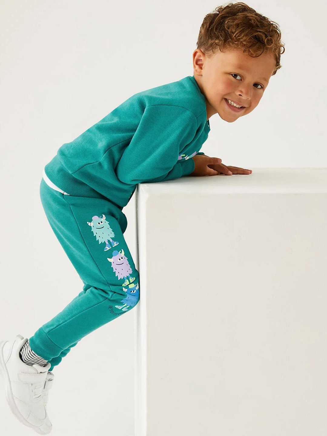 

Marks & Spencer Boys Green High-Rise Joggers Trousers