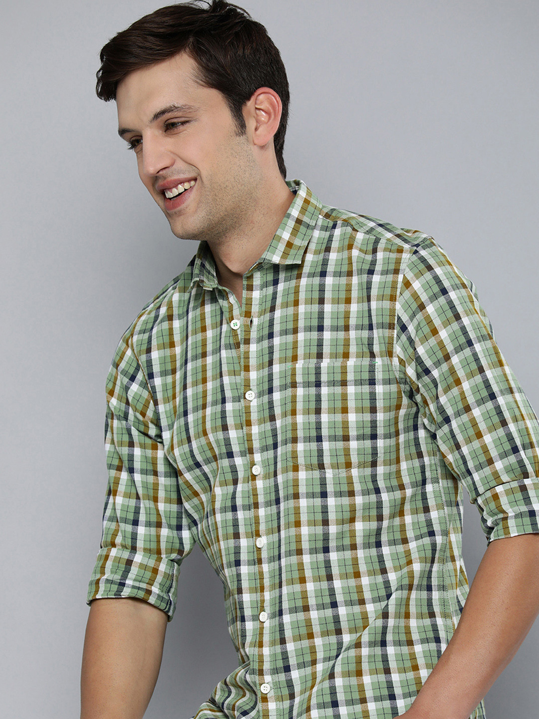 

M&H Our Water Men Green & White Checked Pure Cotton Casual Shirt