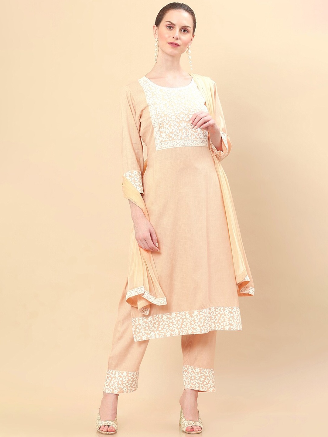 

Soch Women Peach-Coloured Floral Embroidered Kurta with Trousers & Dupatta