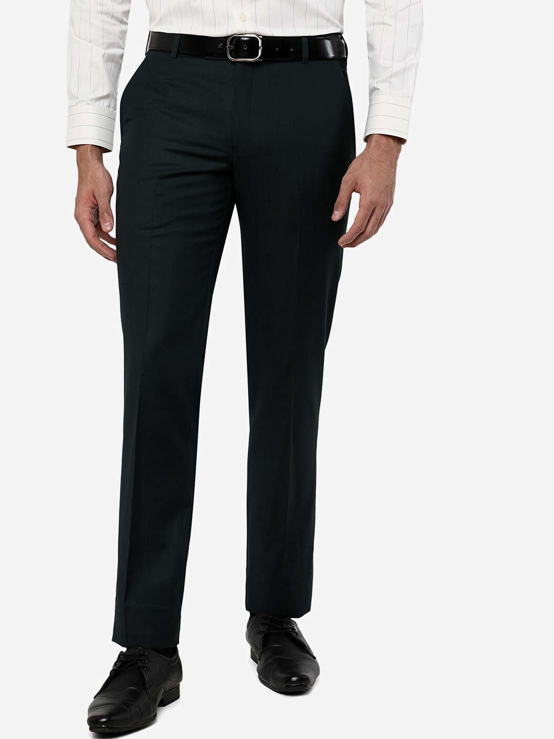 

METAL Men Green Slim Fit Trousers