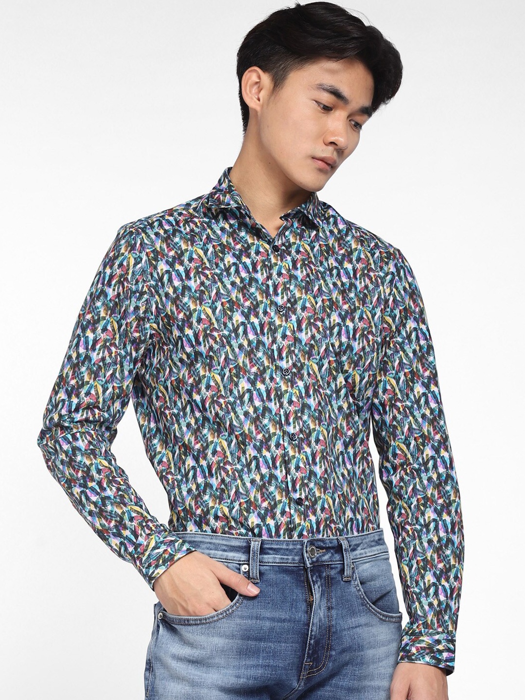 

Jack & Jones Men Off White & Black Slim Fit Abstract Printed Cotton Casual Shirt