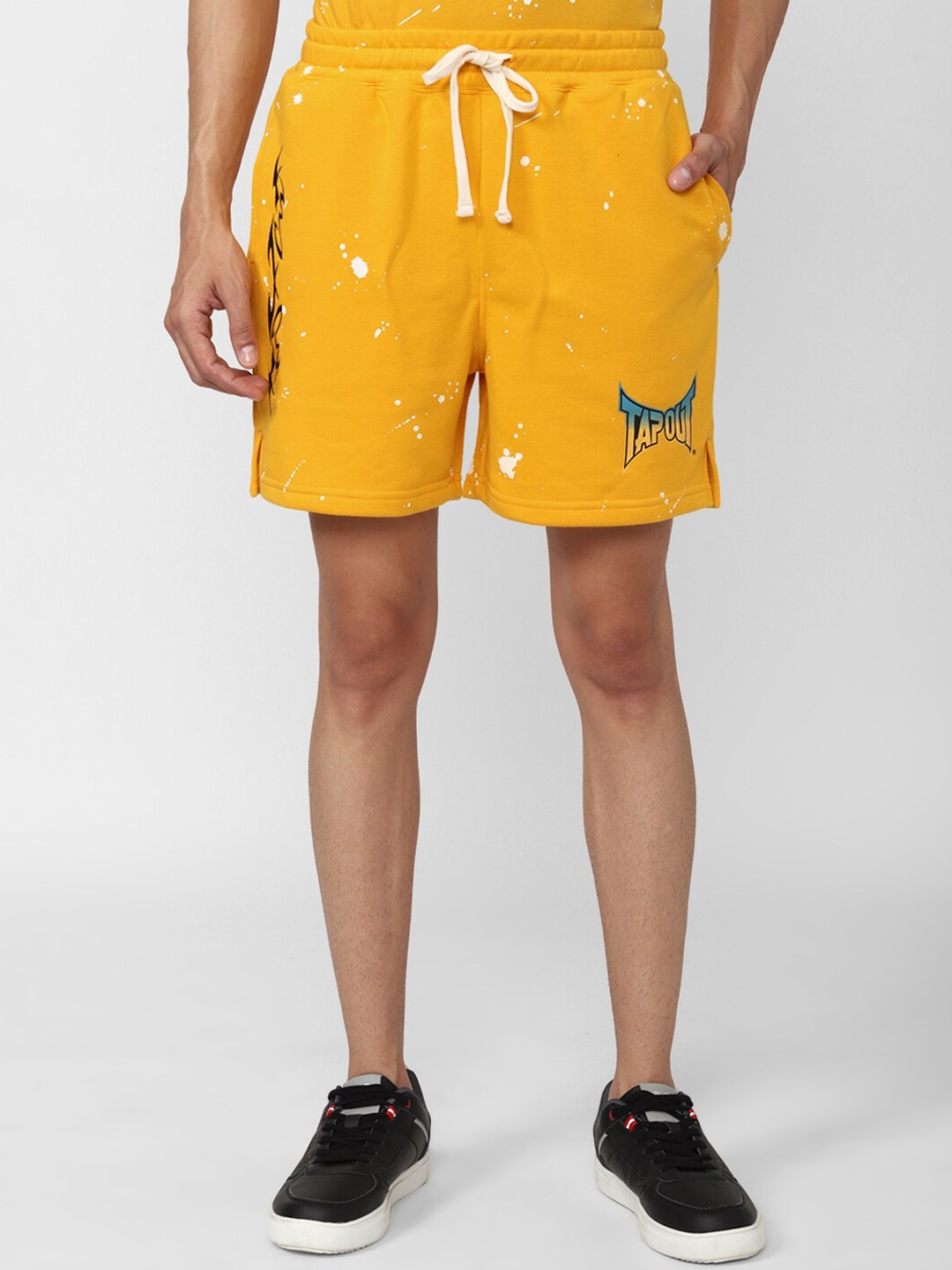 

FOREVER 21 Men Yellow Printed Cotton Shorts