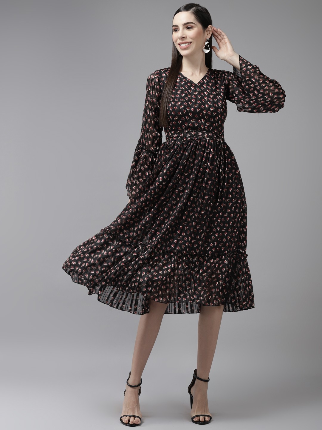 

Aarika Black Floral Georgette Dress