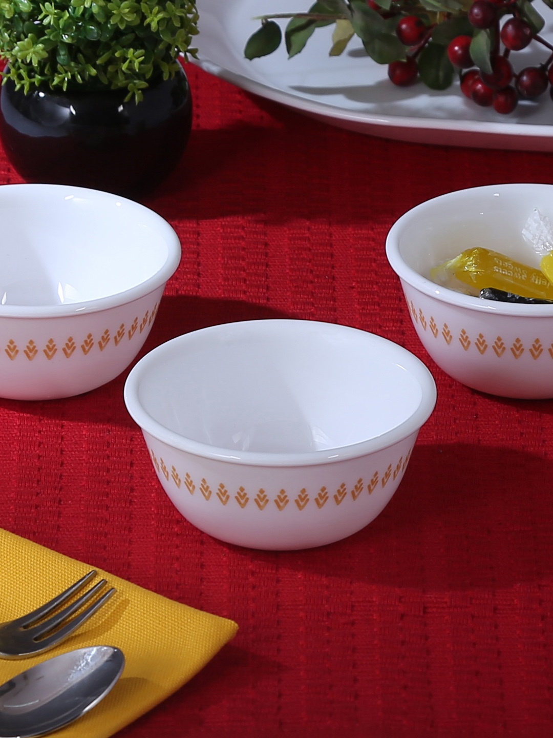 

Corelle Vive Range Zamba Set of 6 White Printed Glass Bowls