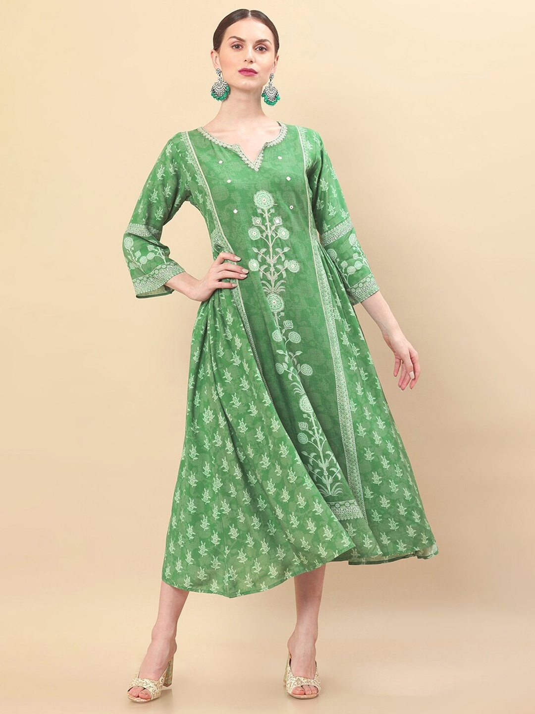 

Soch Women Green Floral Printed Ethnic Sheath Dress