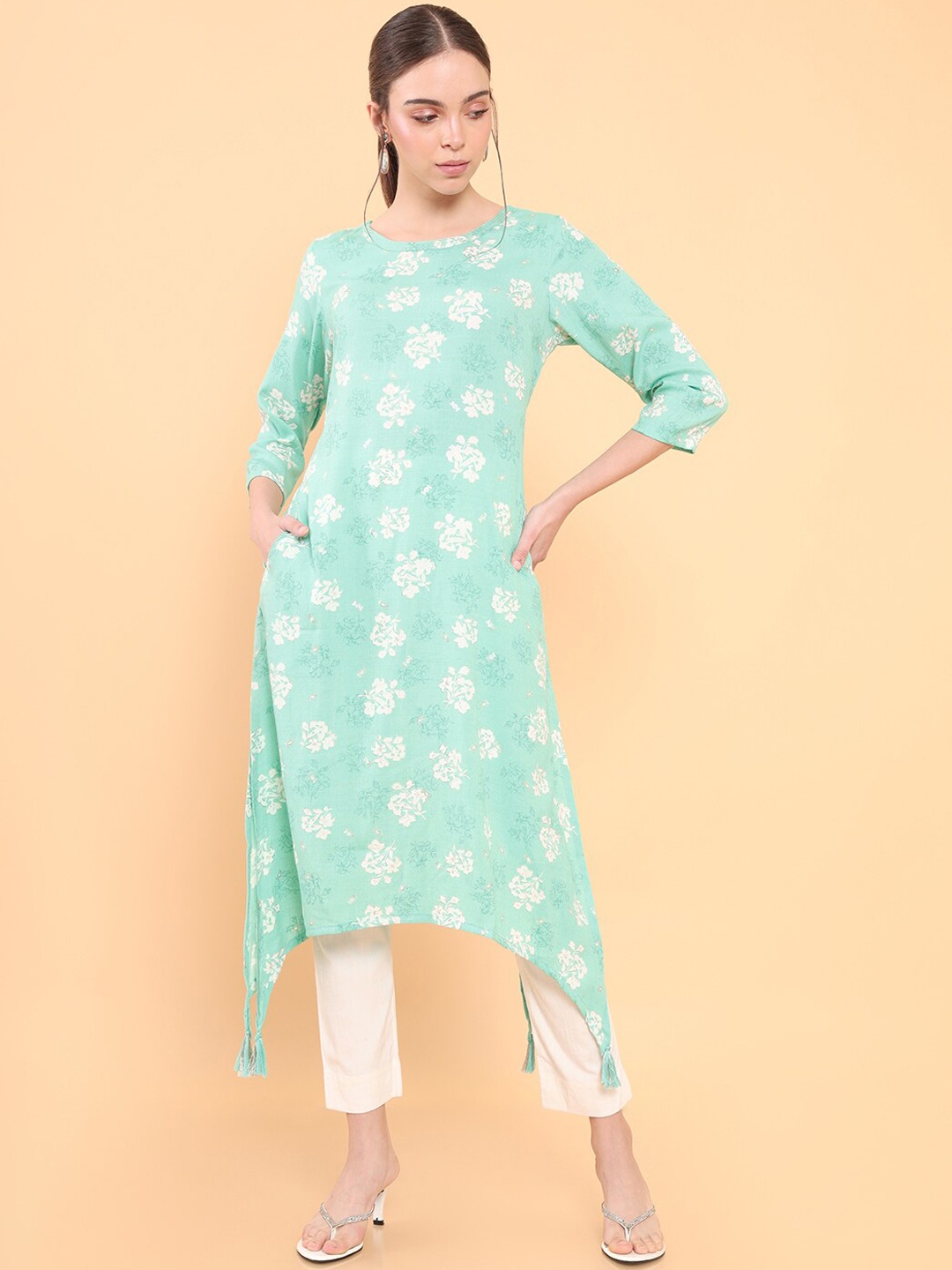 

Soch Women Turquoise Blue & Cream-Coloured Floral Printed Kurta