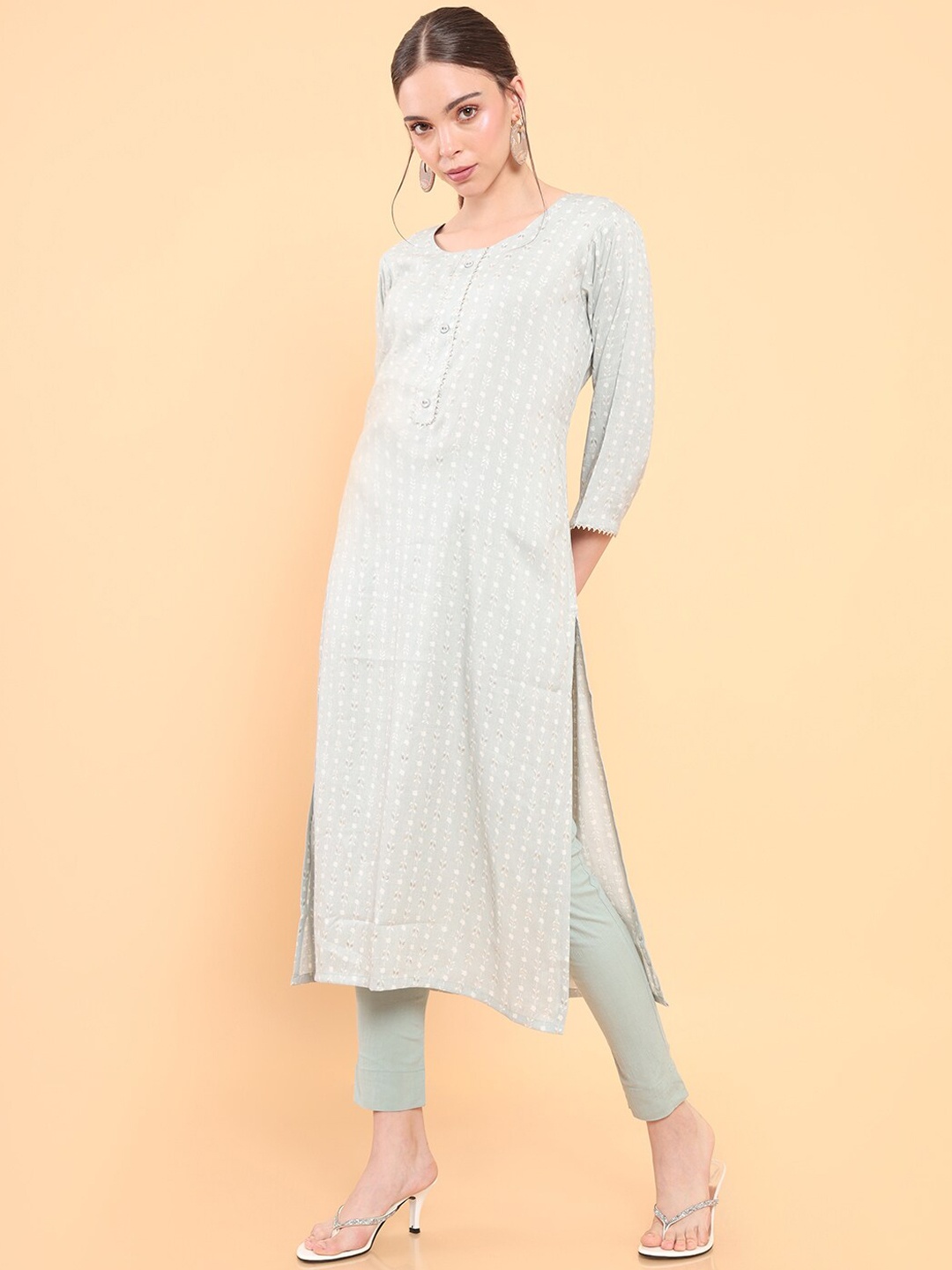 

Soch Women Grey Floral Printed Viscose Rayon Straight Kurta