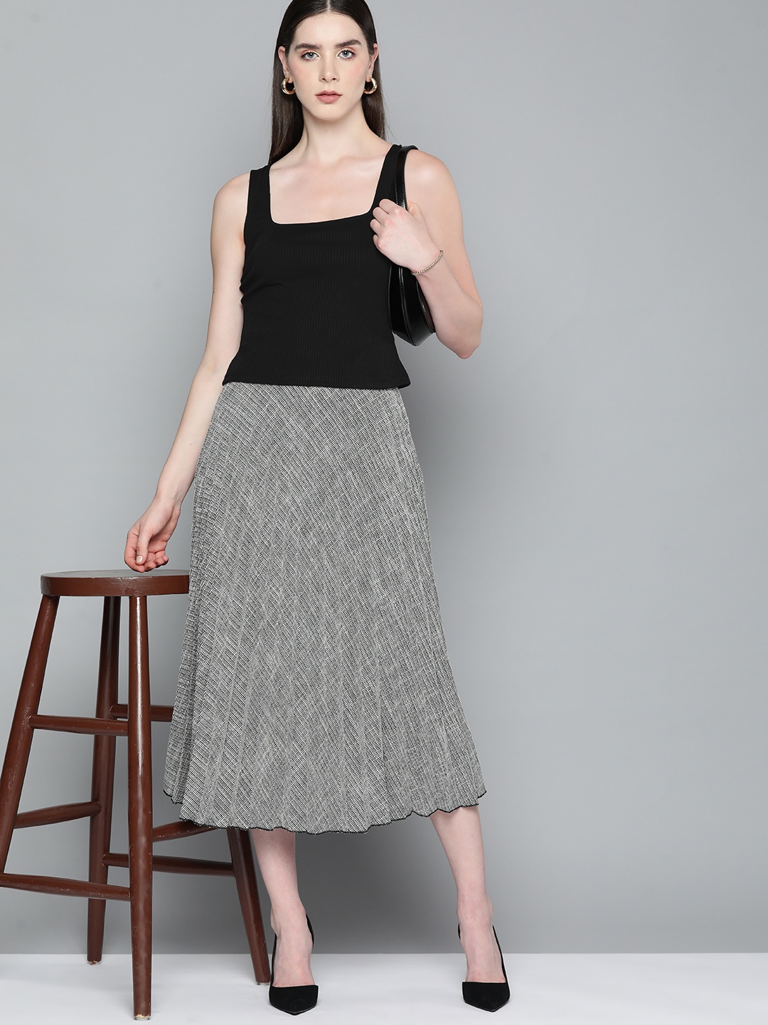

Chemistry Sleeveless Square Neck Ribbed Tank Top, Black