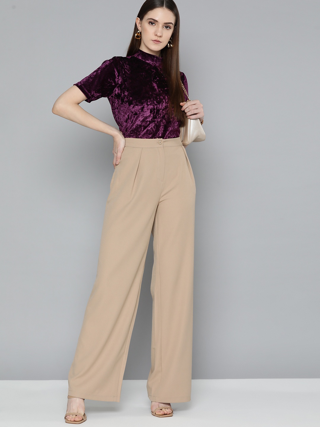 

Chemistry Sheen Velvet Top, Burgundy