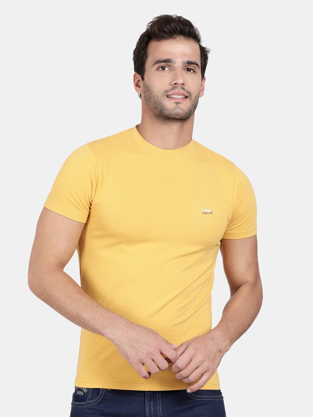 

t-base Men Yellow Solid Cotton Slim Fit T-shirt