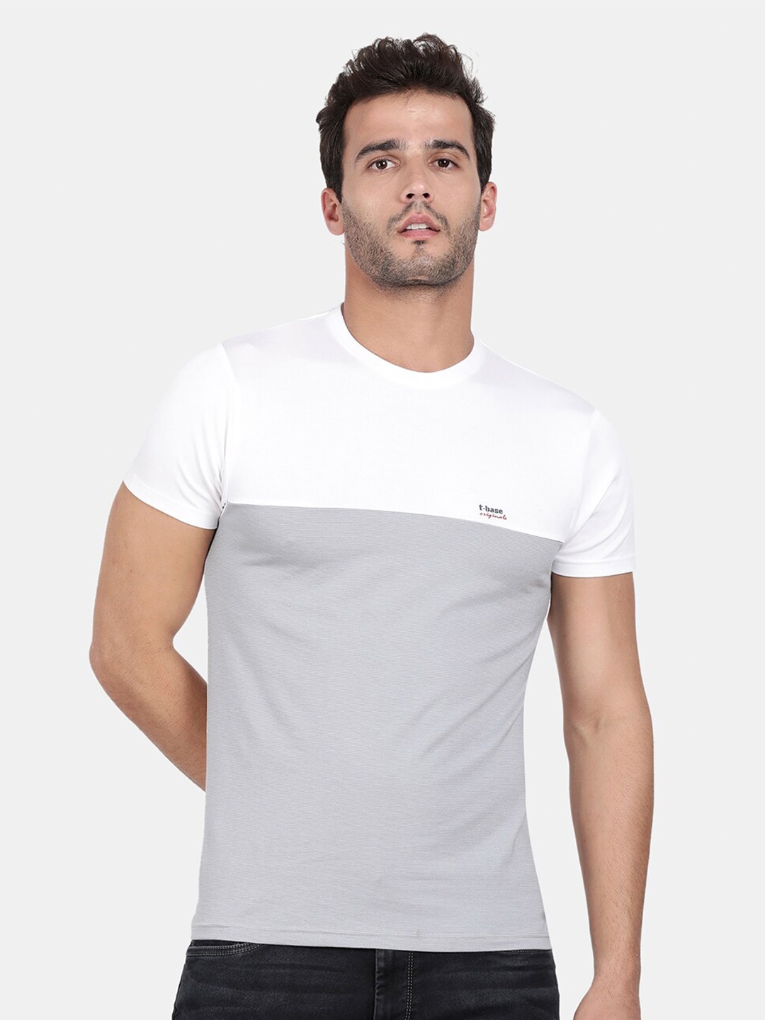 

t-base Men Off White & Grey Cotton Colourblocked Slim Fit T-shirt