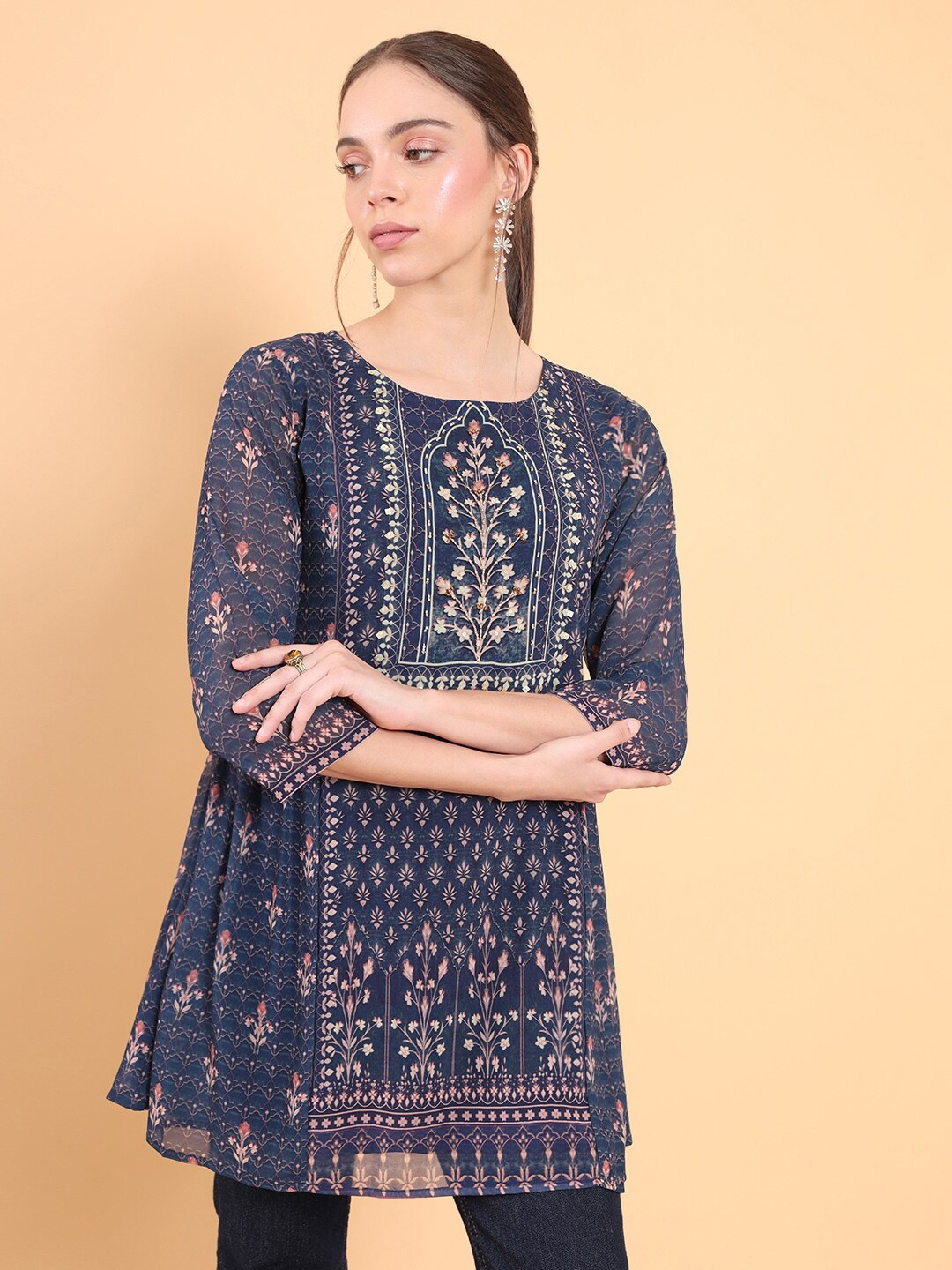 

Soch Women Blue & Pink Printed Tunic