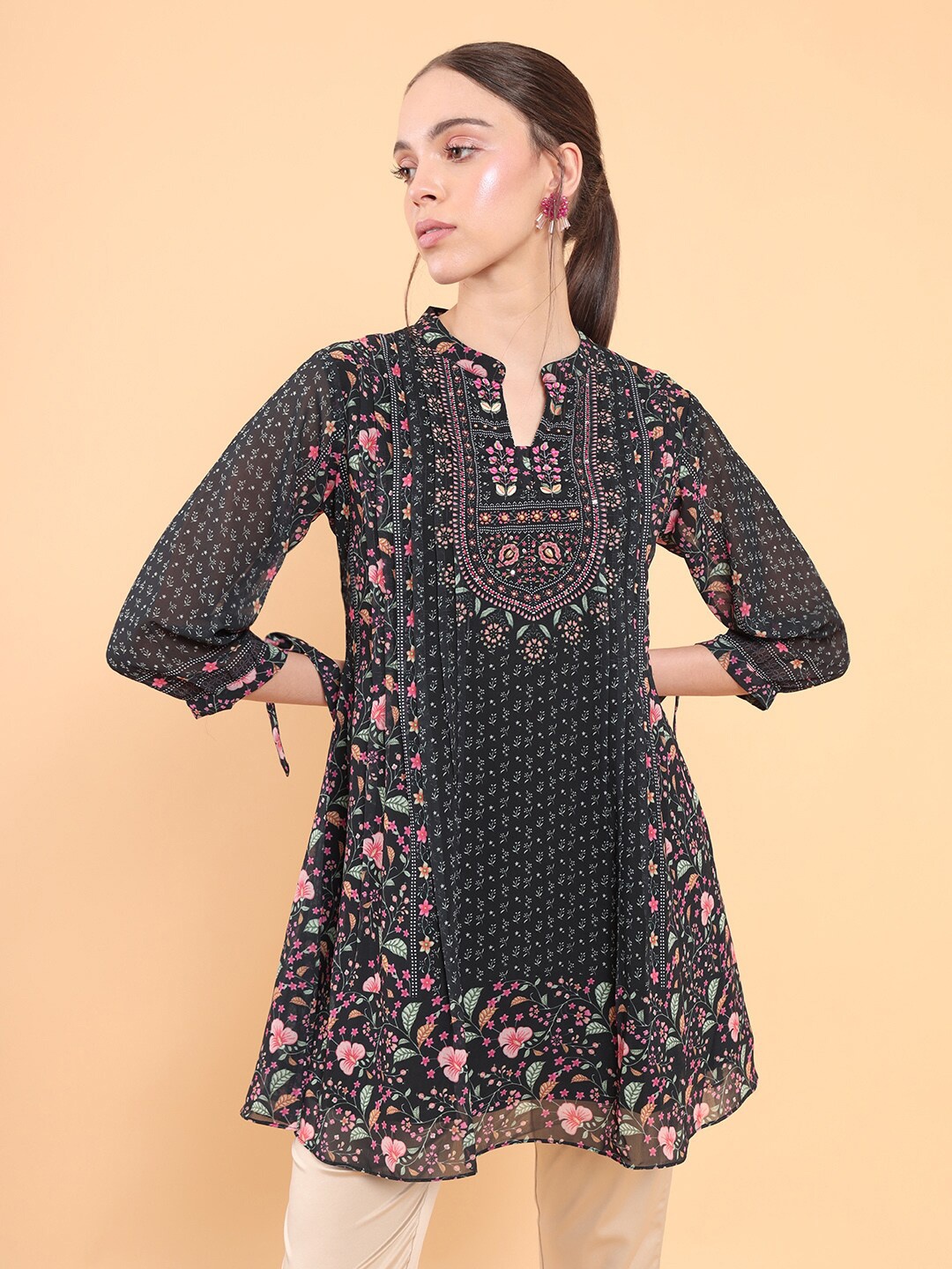 

Soch Black & Blue Mandarin Collar Printed Tunic
