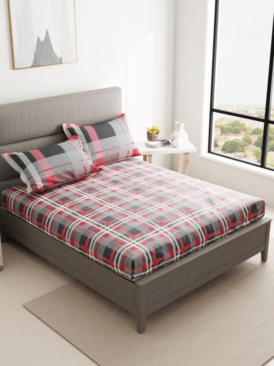 

BIANCA Red & Black Geometric 144 TC King Bedsheet with 2 Pillow Covers