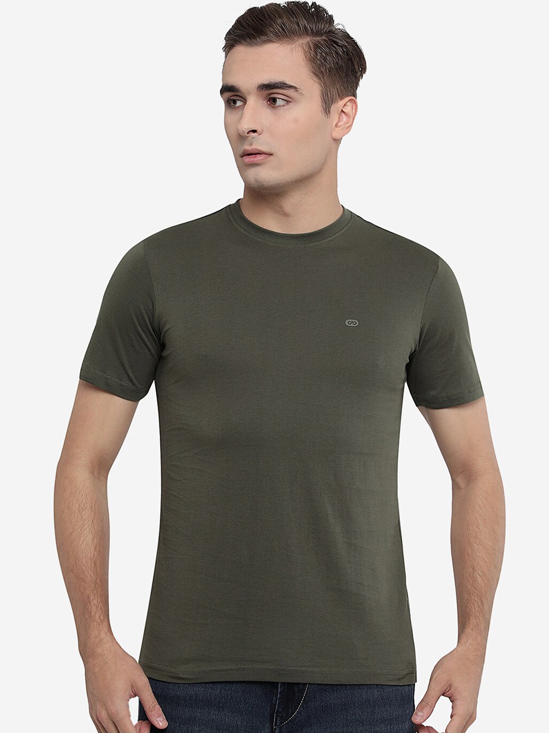 

JADE BLUE Men Olive Green Solid Cotton Slim Fit T-shirt