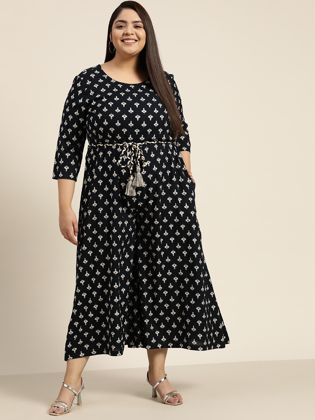 

Sztori Plus Size Printed Basic Jumpsuit with Tie-Up, Black