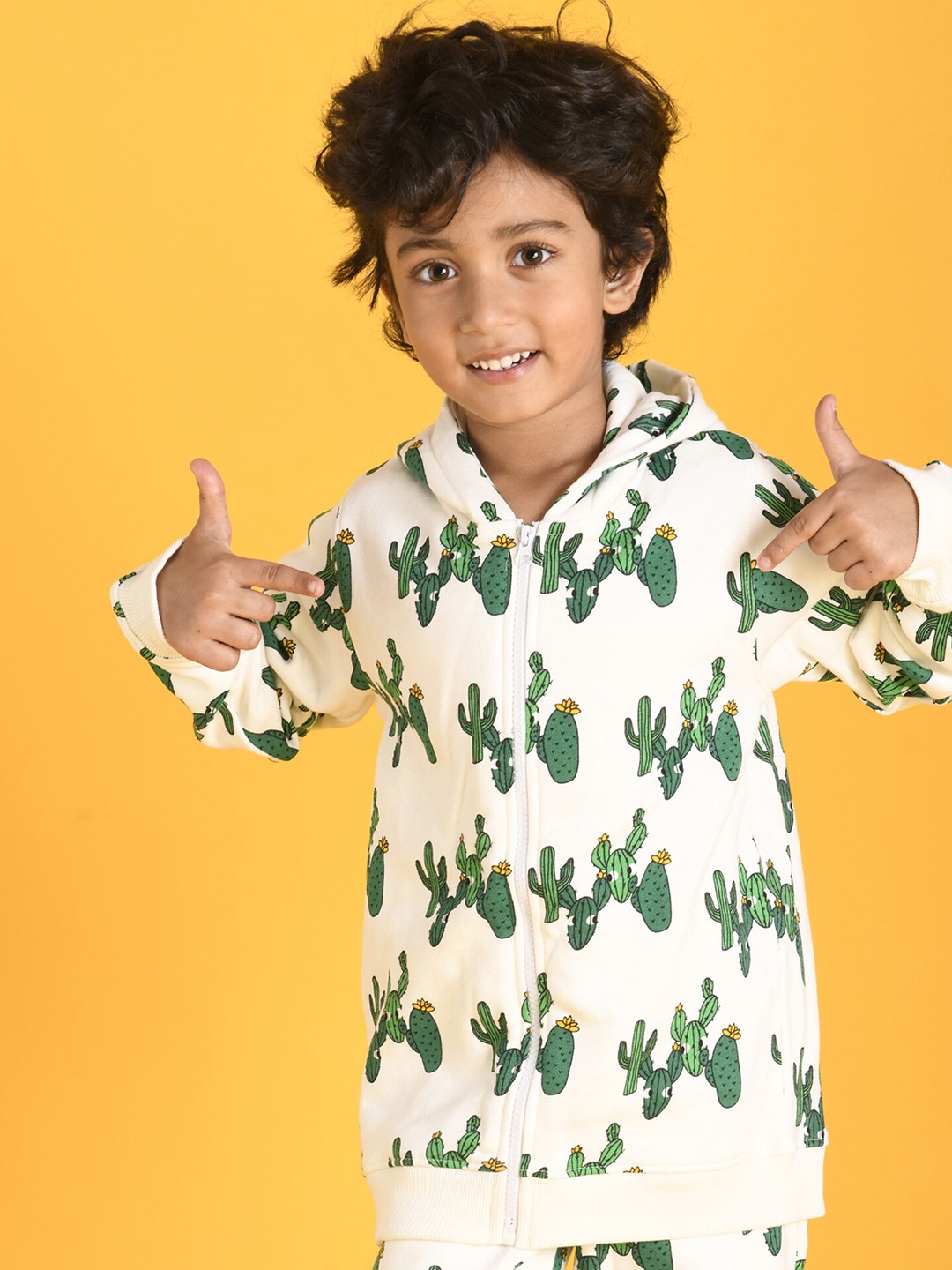 

Anthrilo Boys White & Green Printed fw.2022.1 Sweatshirt