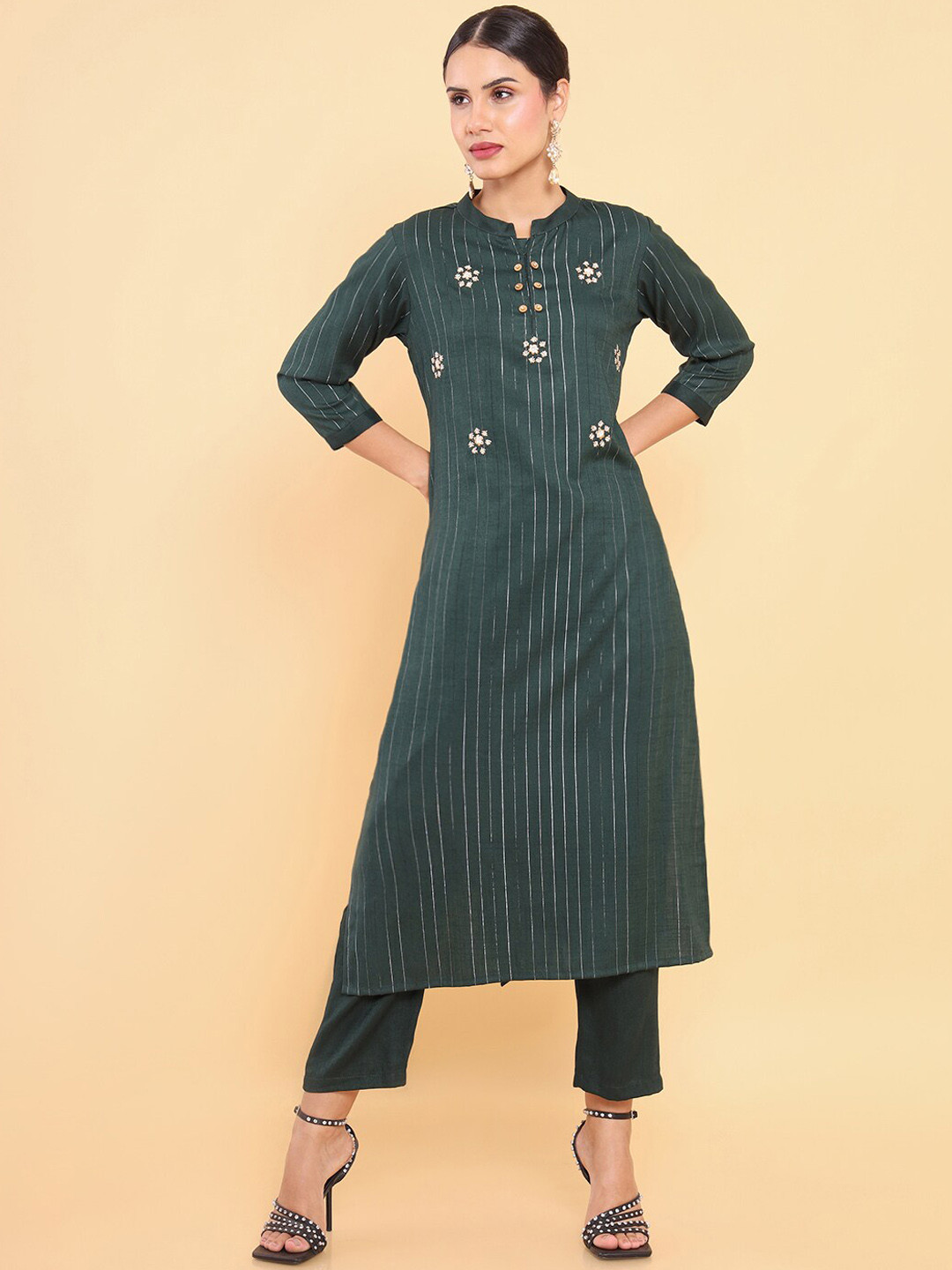 

Soch Women Green Floral Embroidered Thread Work Kurta with Trousers