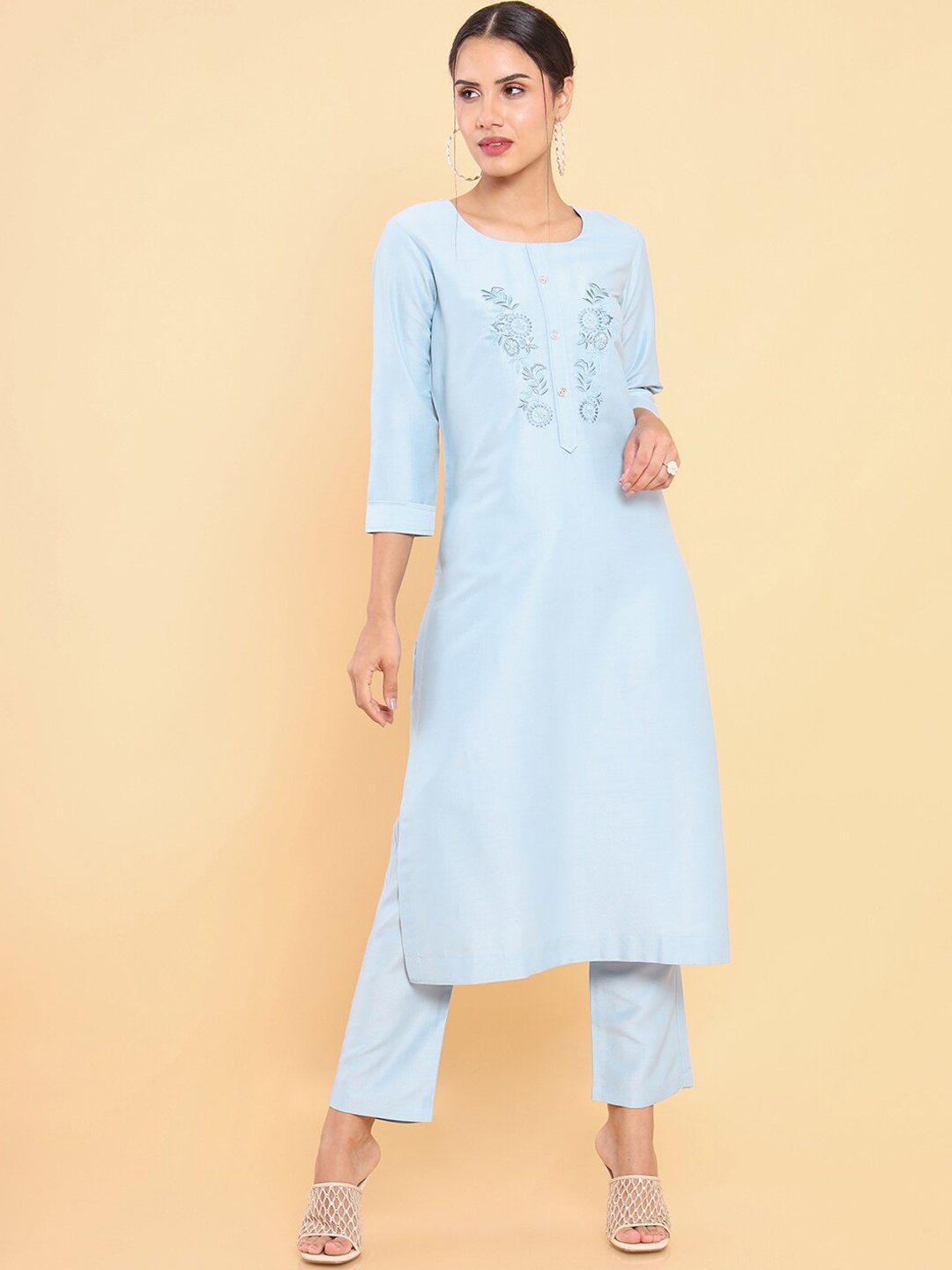 

Soch Women Blue Floral Embroidered Thread Work Kurta with Trousers