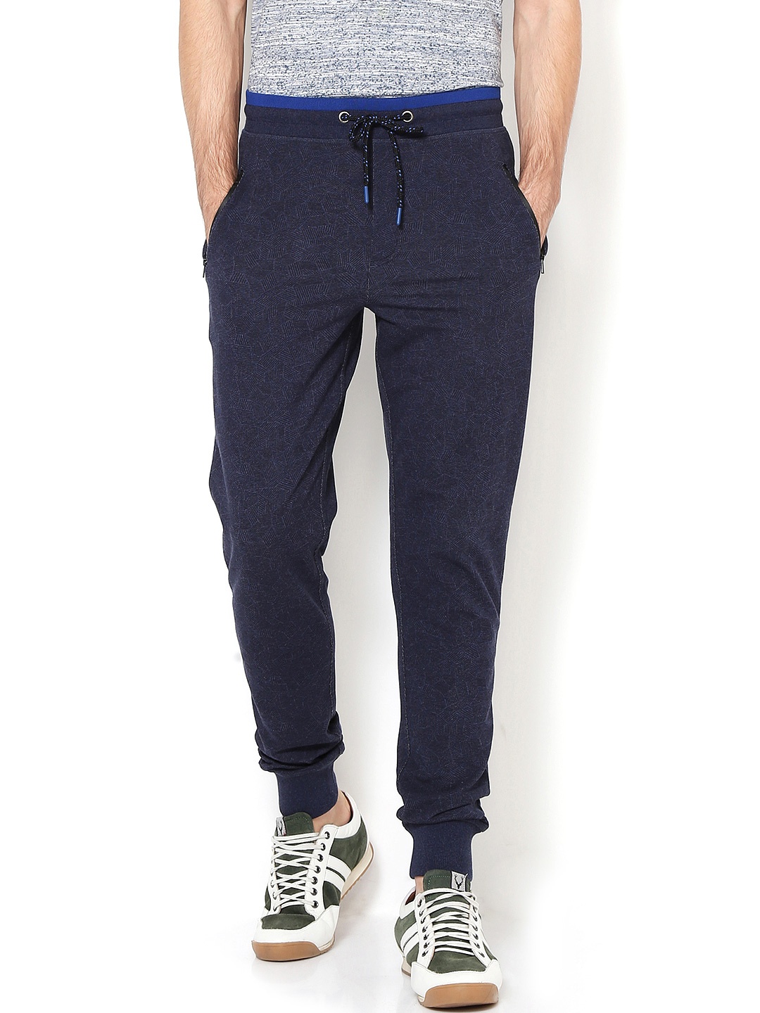 

Van Heusen Men Solid Quick Dry Media Pocket Joggers, Navy blue