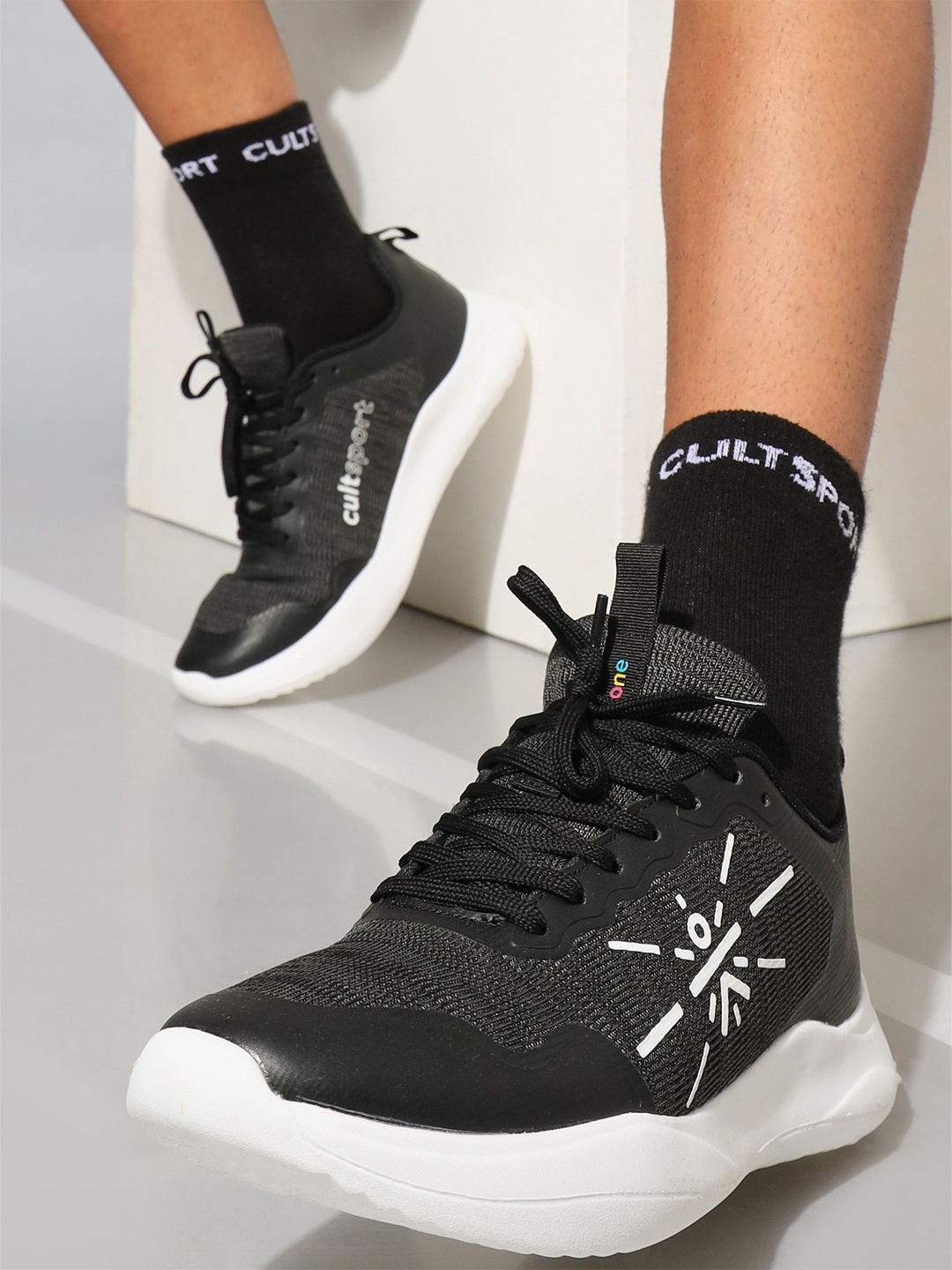 

cultsportone Men Black Mesh Running Shoes