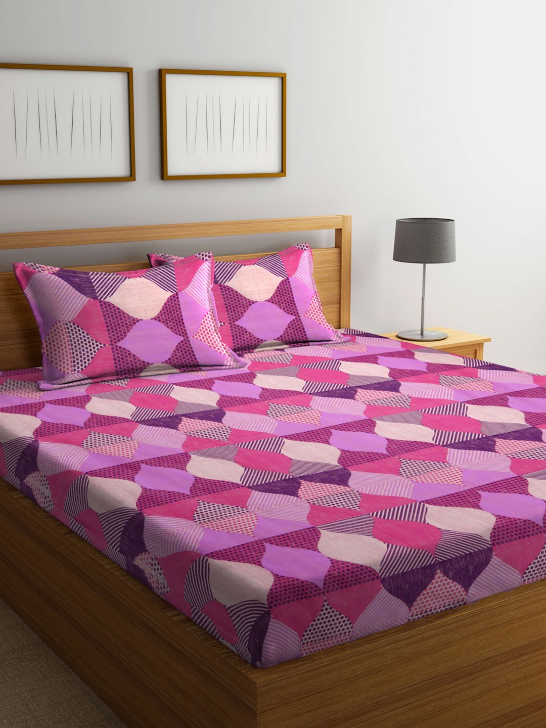 

BOMBAY DYEING Pink & Blue Geometric 100 TC Cotton Queen Bedsheet with 2 Pillow Covers