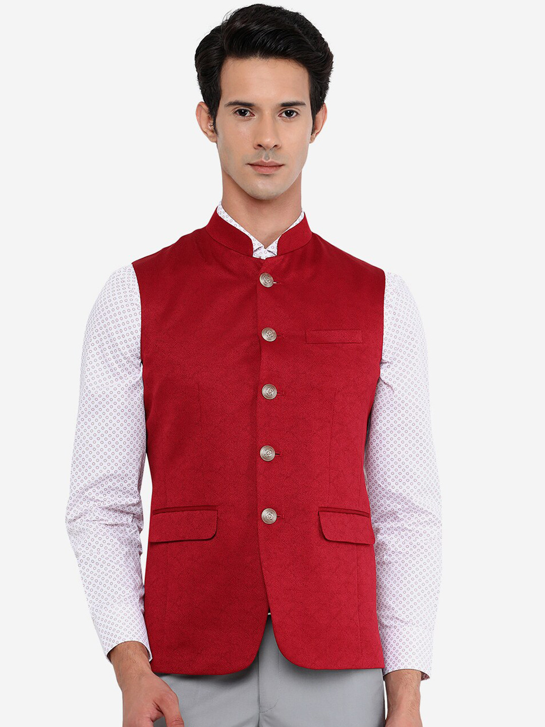 

JB STUDIO Men Solid Wool Regular Fit Waistcoat, Red