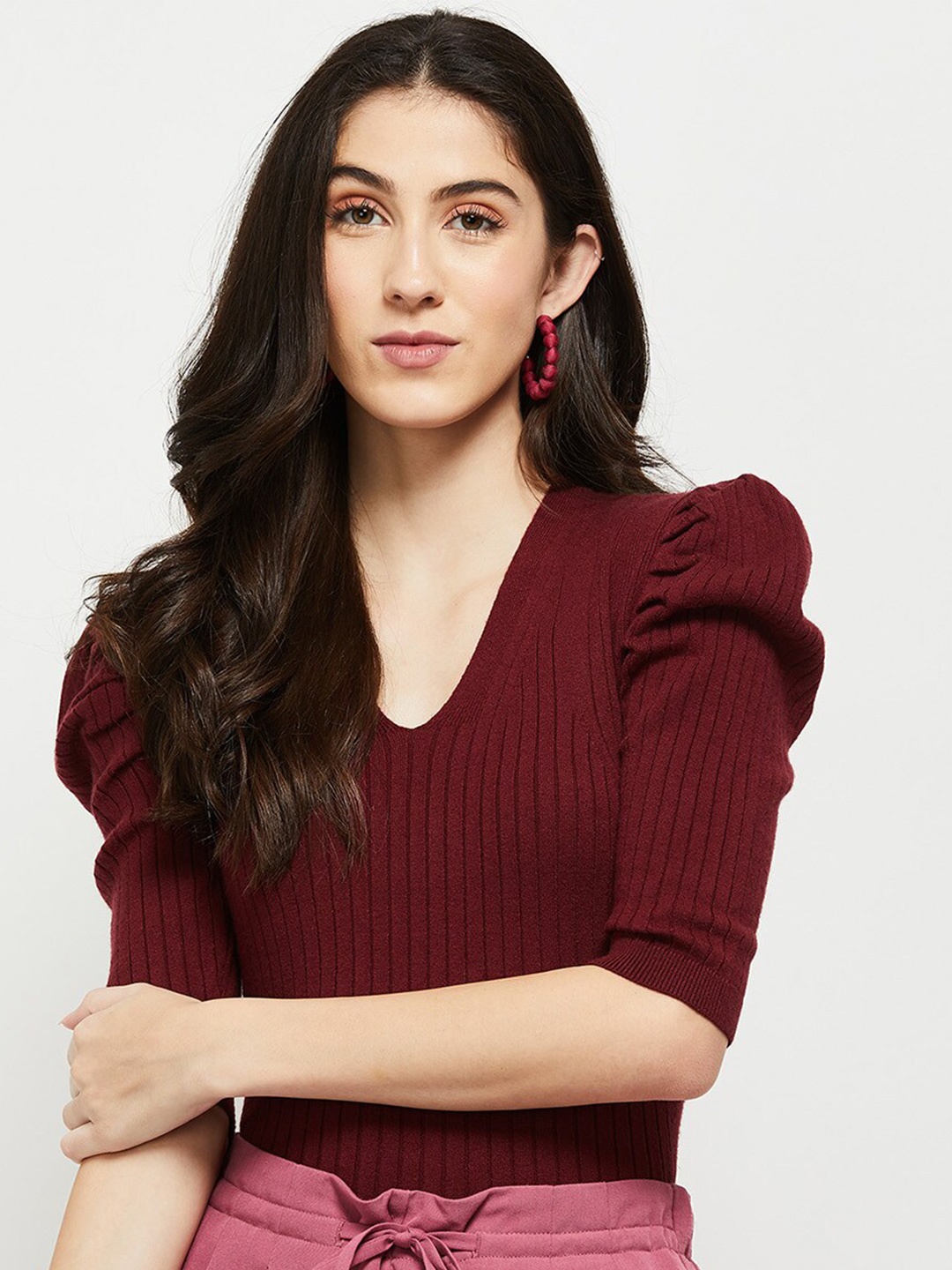 

max Women Maroon Ribbed Pullover Sweater