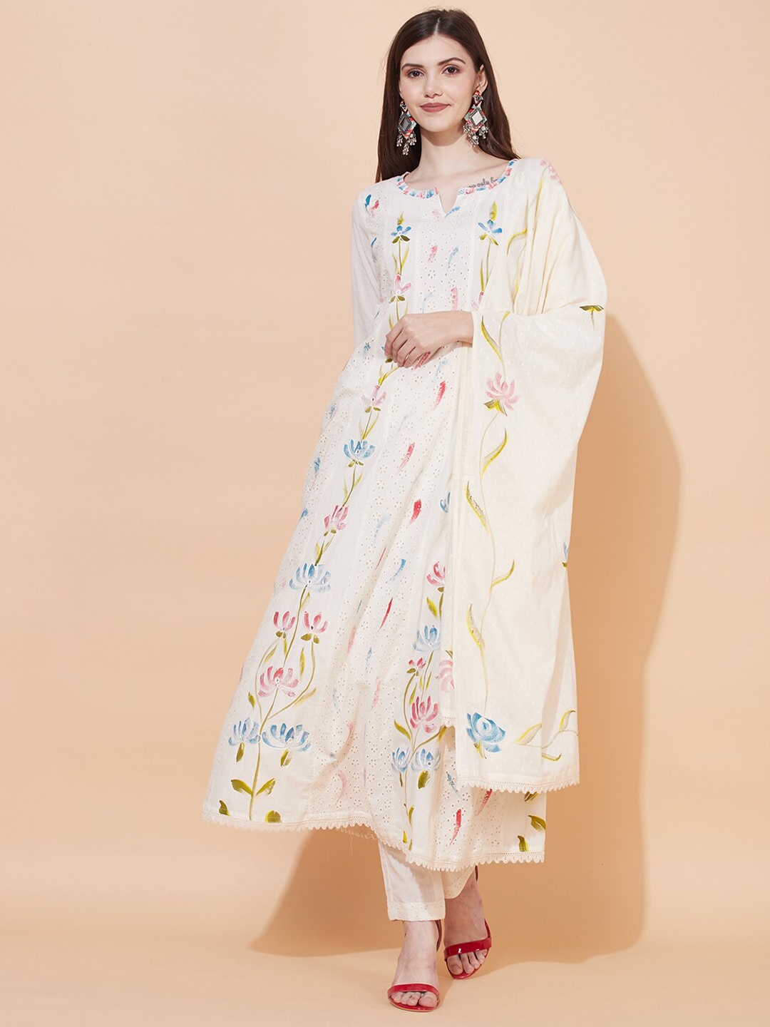 

FASHOR Women Off White Floral Printed Panelled Pure Cotton Kurta with Trousers & With Dupatta