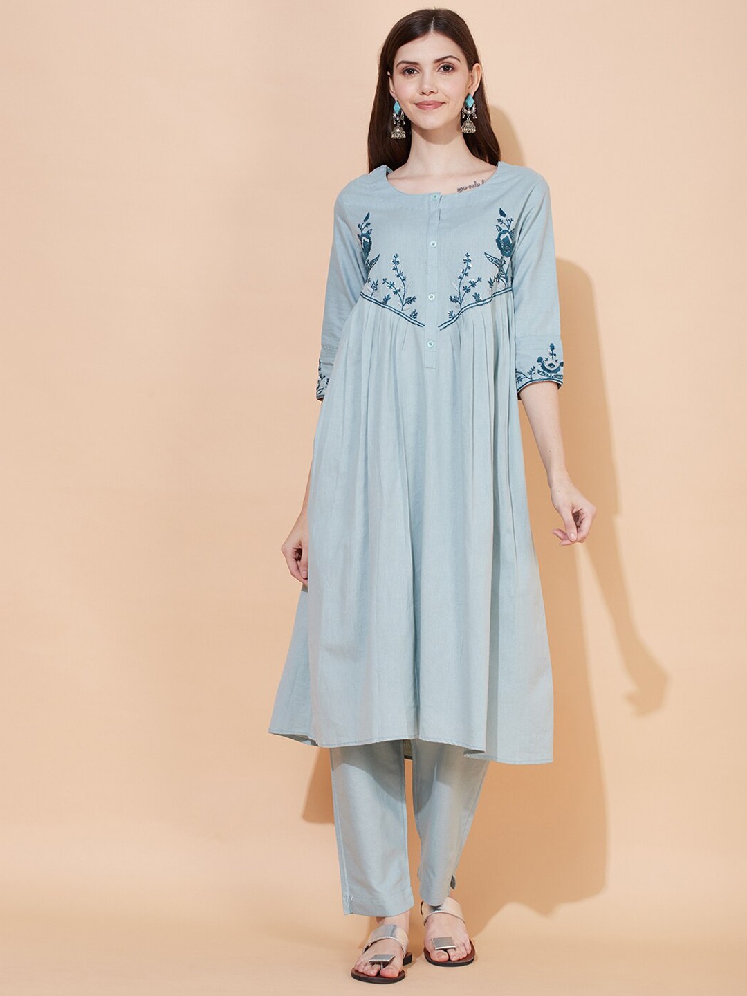 

FASHOR Women Blue Floral Embroidered Pleated Pure Cotton Kurta with Trousers