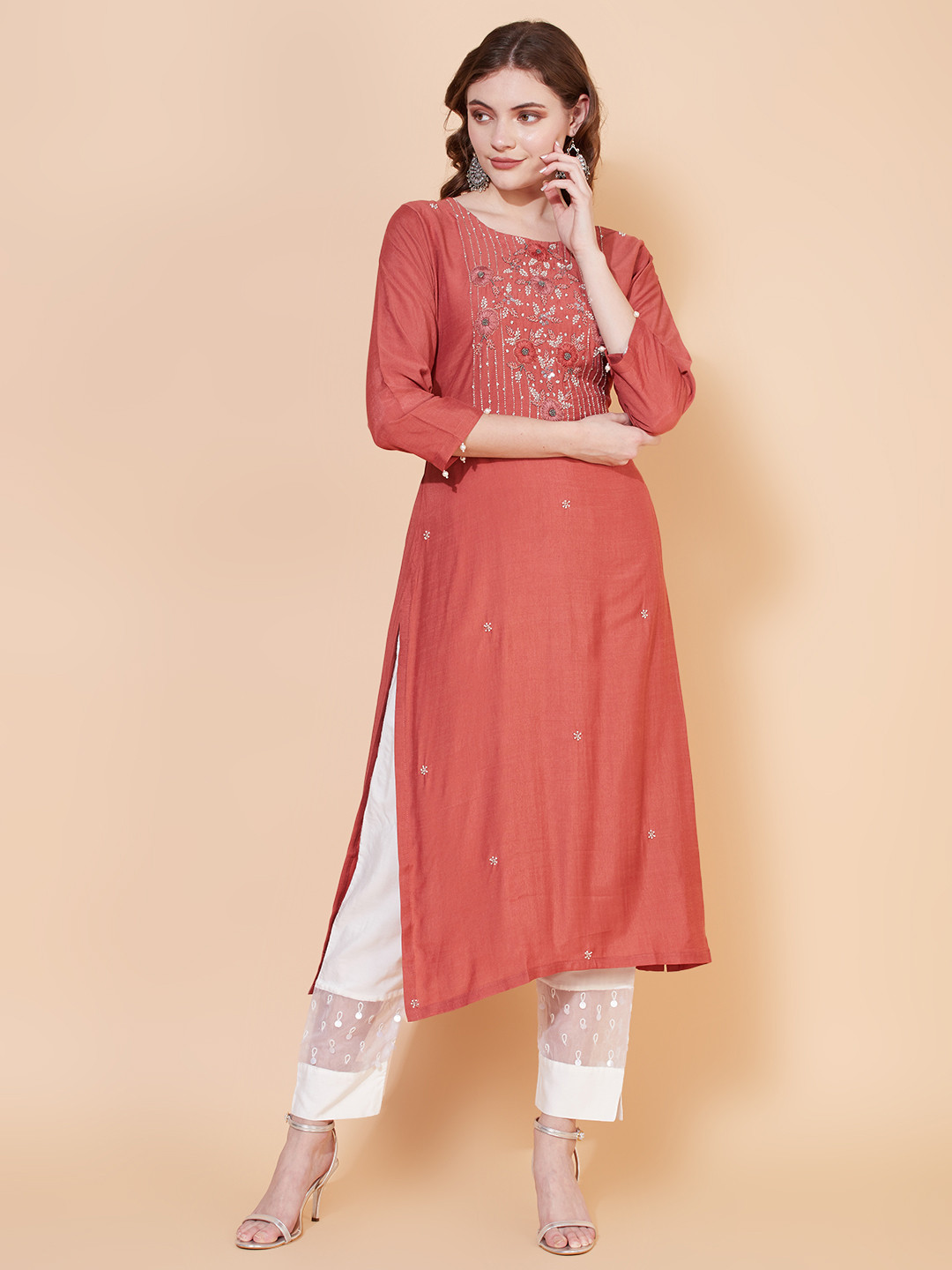 

FASHOR Women Rust Floral Embroidered Kurta