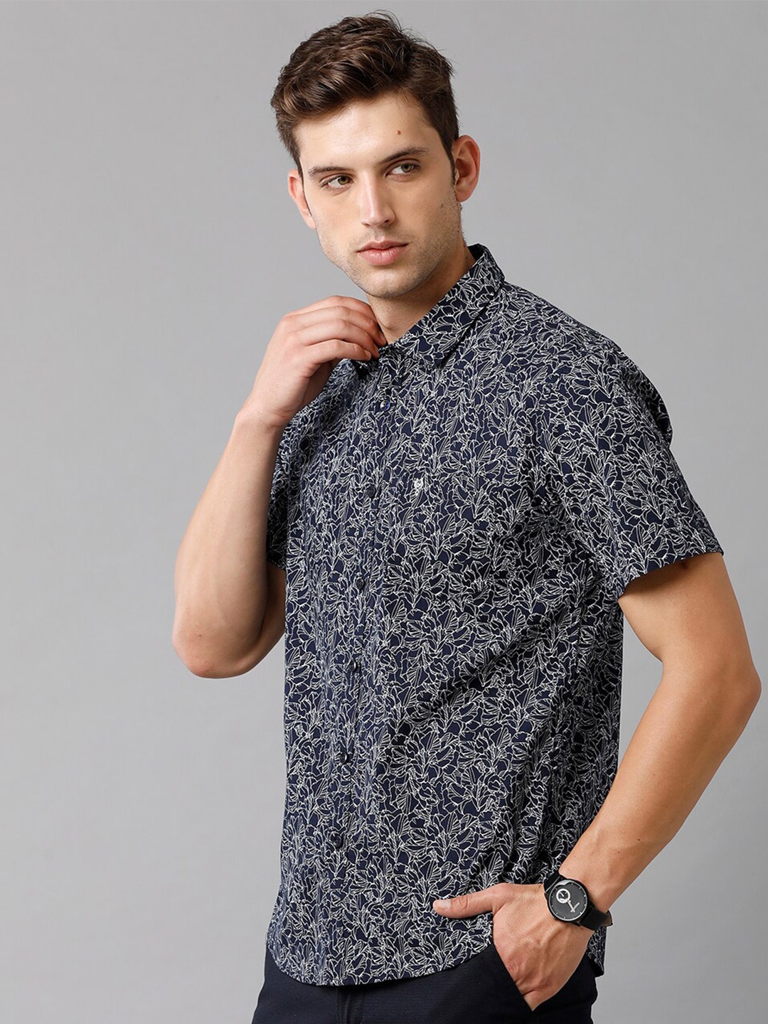 

Classic Polo Men Navy Blue Classic Slim Fit Floral Printed Cotton Casual Shirt