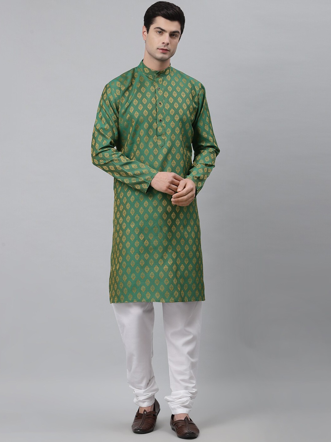 

NEUDIS Men Green & Gold-Coloured Jacquard Kurta with Churidar