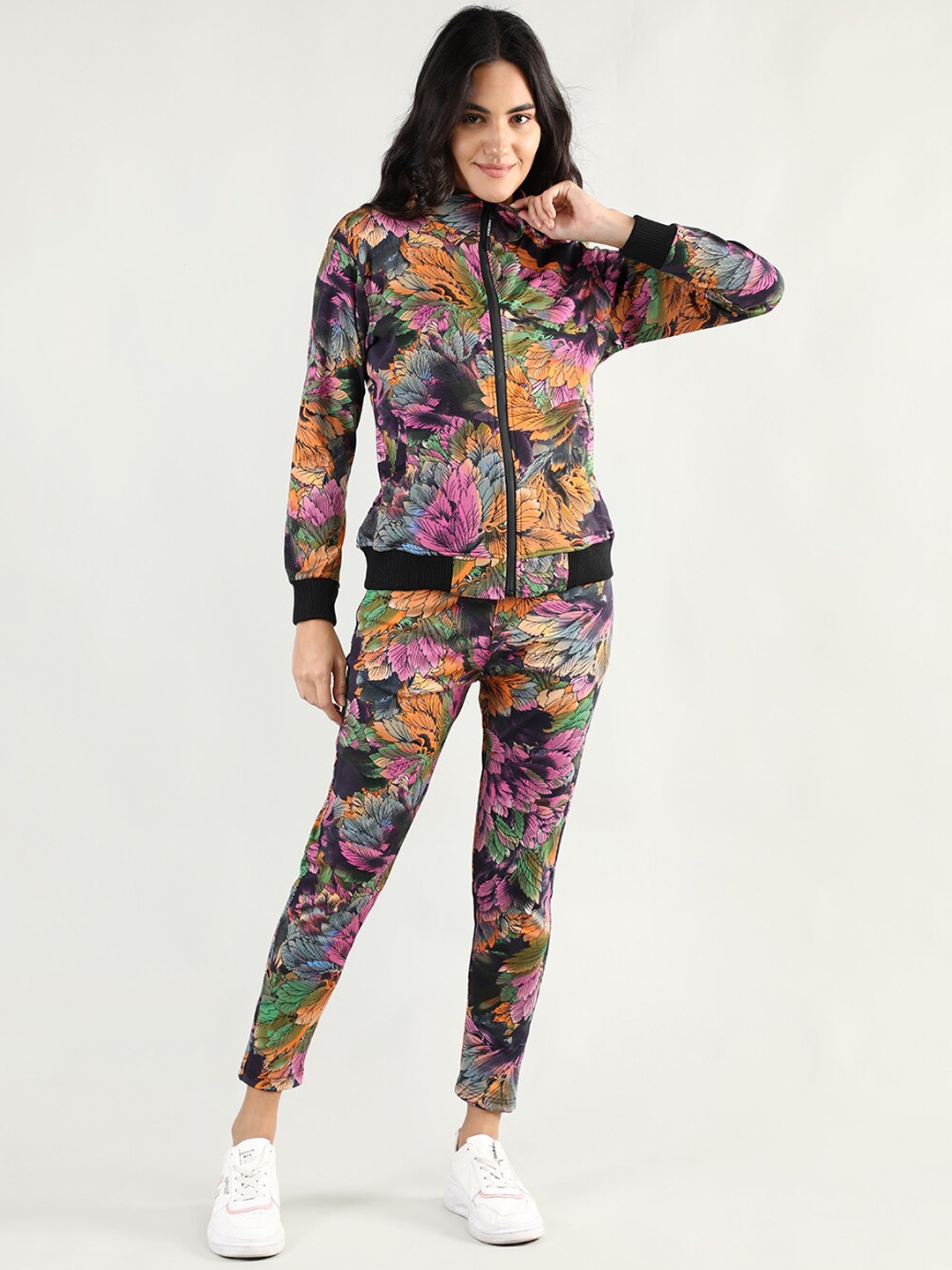 

CHKOKKO Women Pink & Green Printed Tracksuit