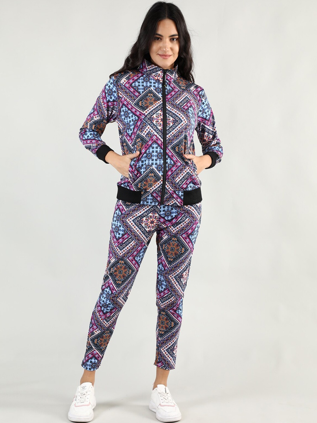 

CHKOKKO Women Pink & Blue Printed Tracksuit