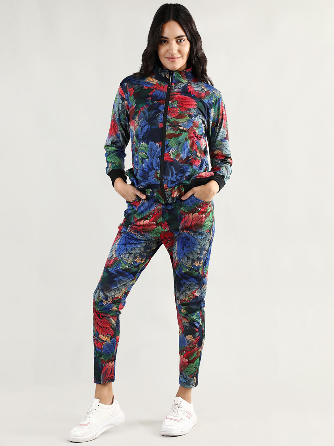 

CHKOKKO Women Blue Printed Tracksuits