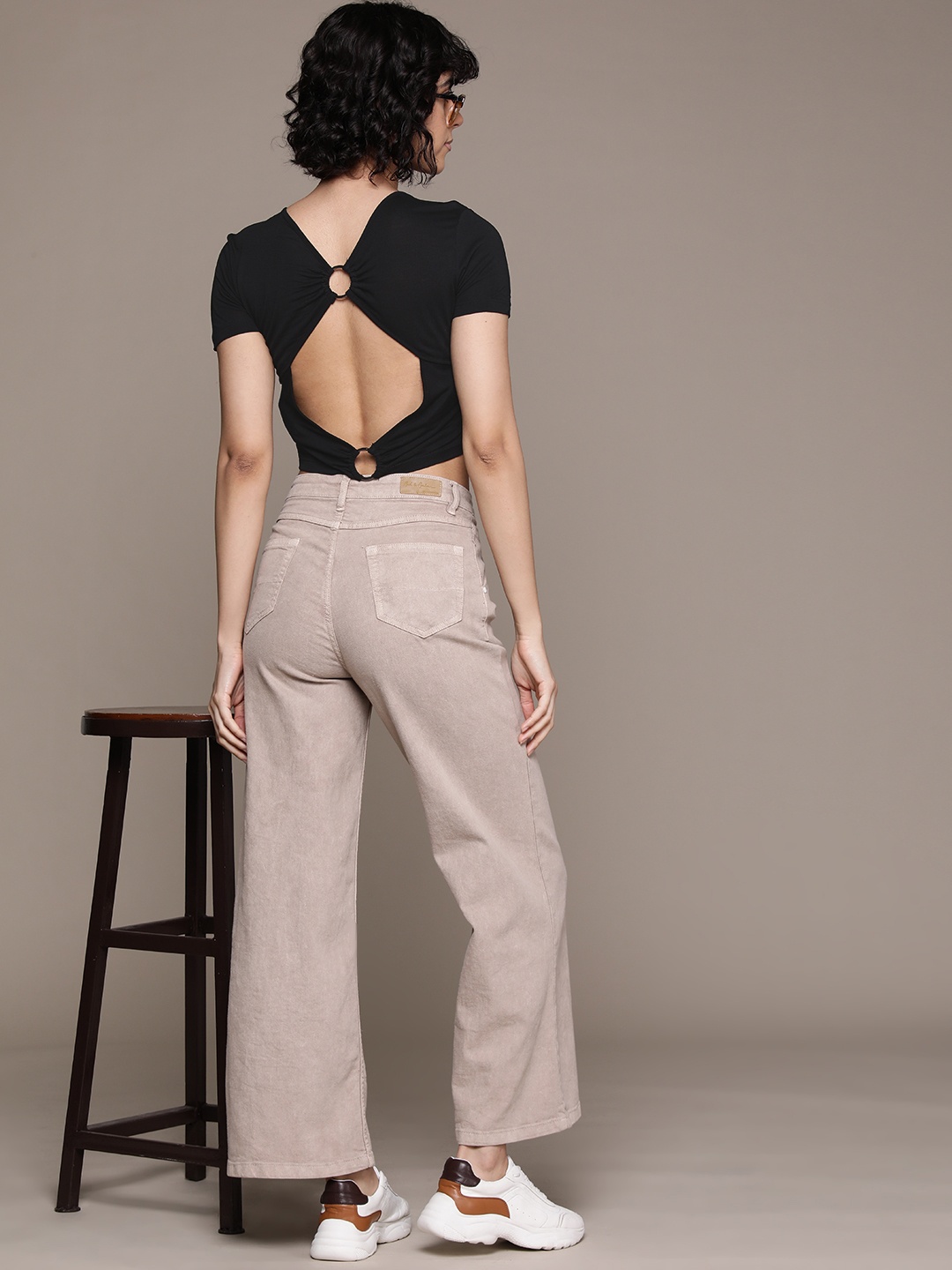 

The Roadster Lifestyle Co. Cut Out Back Top, Black