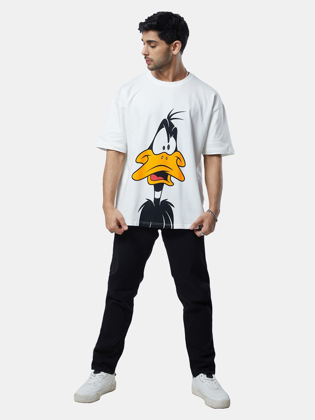 

The Souled Store Men White Looney Tunes Daffy Duck Print Oversized T-Shirt