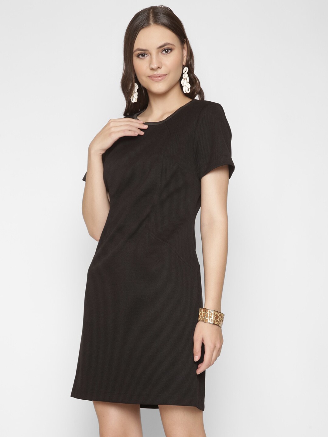 

250 DESIGNS Black Georgette Sheath Dress