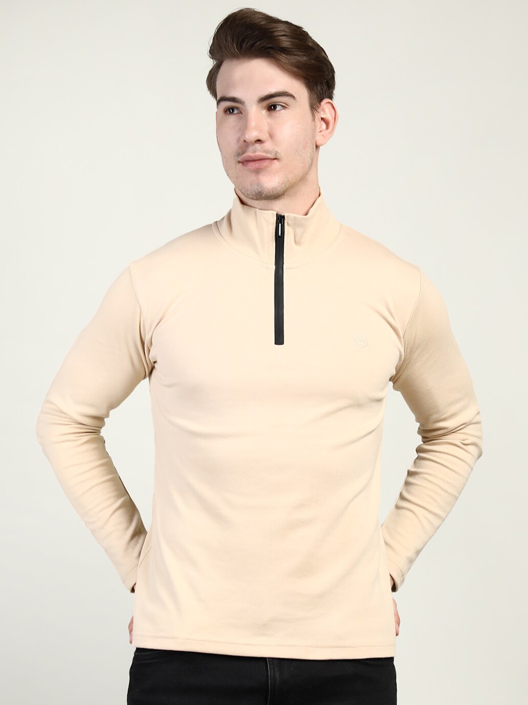 

CHKOKKO Men Beige Solid Mock Neck Cotton T-shirt