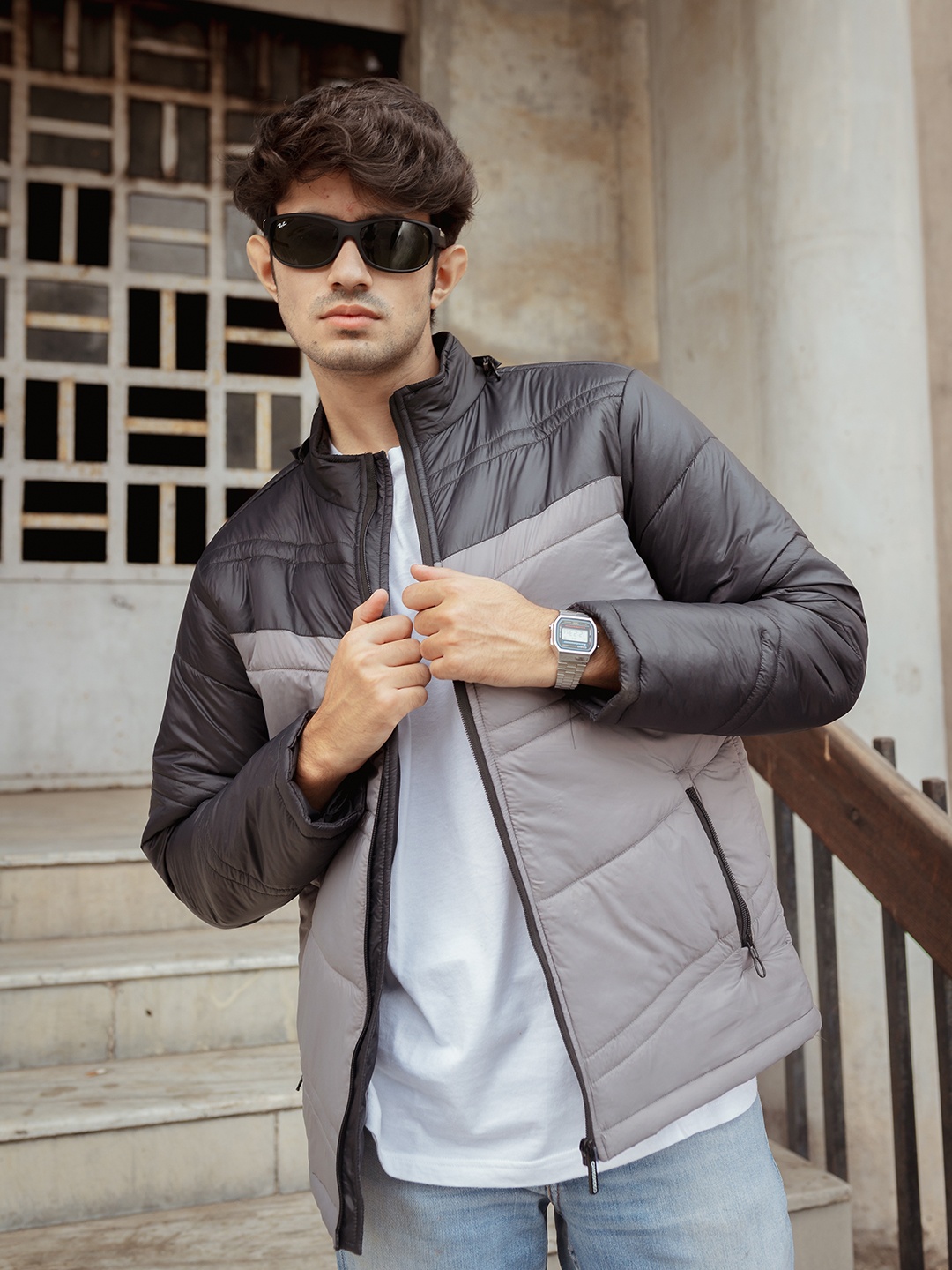 

CHKOKKO Men Black Grey Striped Outdoor Puffer Jacket
